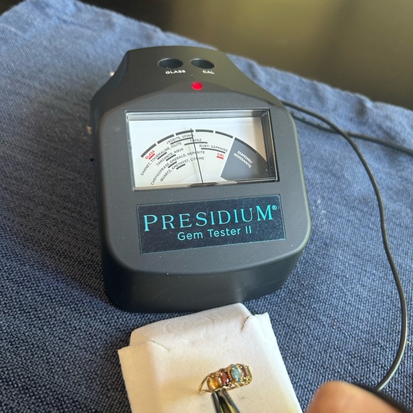 Genuine Peridot, Amethyst, Citrine,Topaz and Garnet in 10k gold ring - Picture 10 of 16